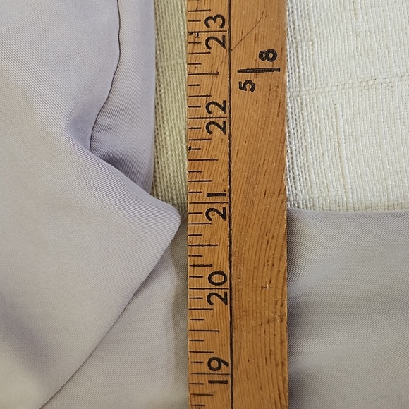 Zenergy by Chico's Men's Beige Lightweight Jacket with Mesh Insert Details - Picture 13 of 14